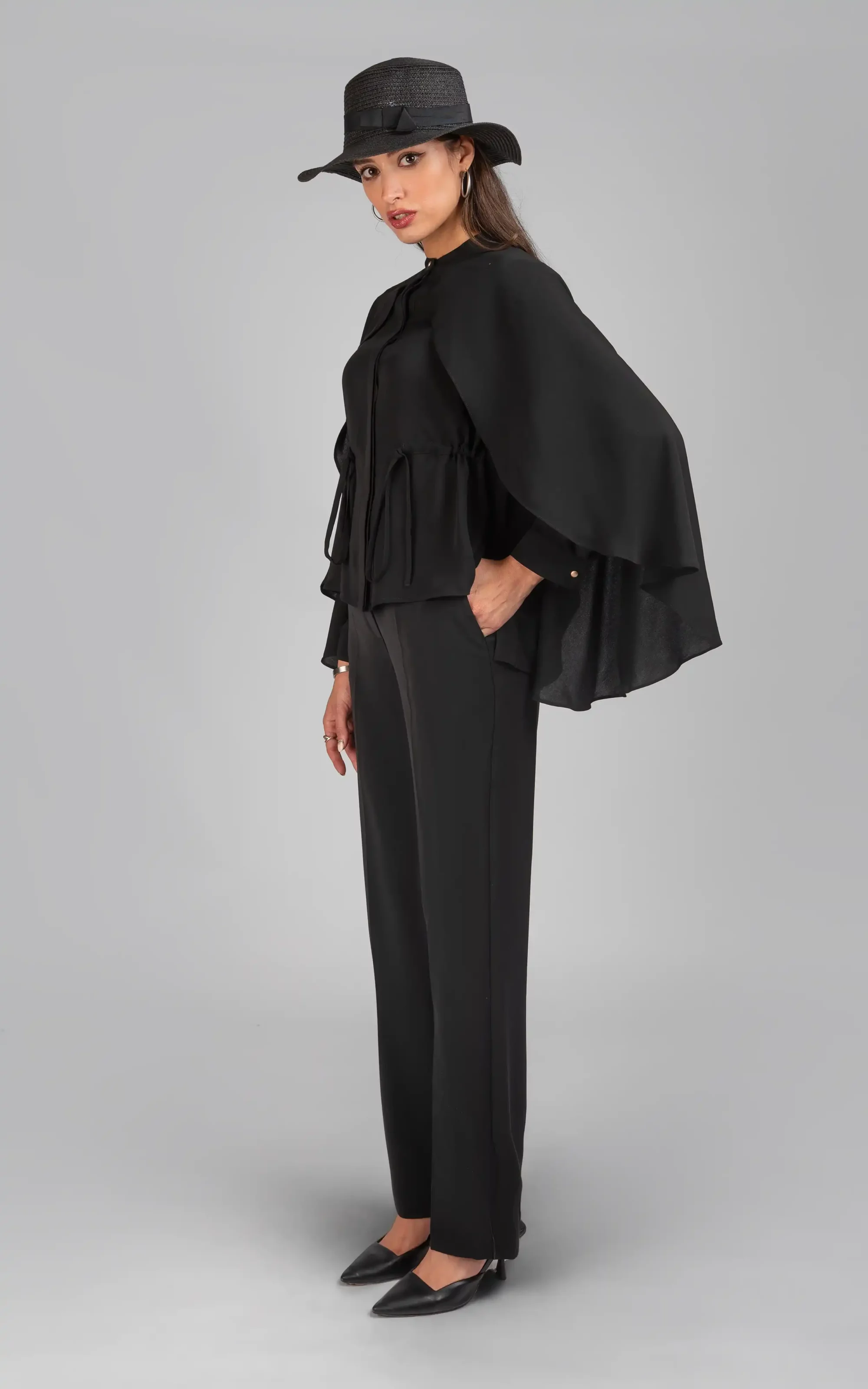 شومیز زنانه مشکی نوادو (Nevado) مدل آستین شنلی کمر گت‌دار کد 404112041709 - Image 3