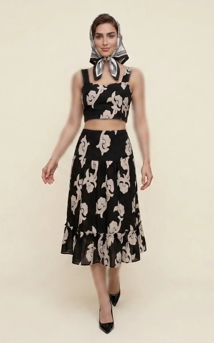 W 405015271996 out pose1