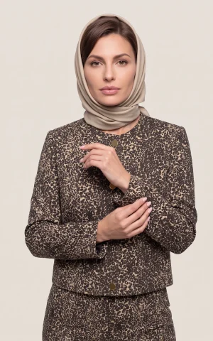 کت زنانه کوتاه پلنگی قهوه‌ای با دکمه‌های طلایی nevado کد 405013091940 - تصویر 2