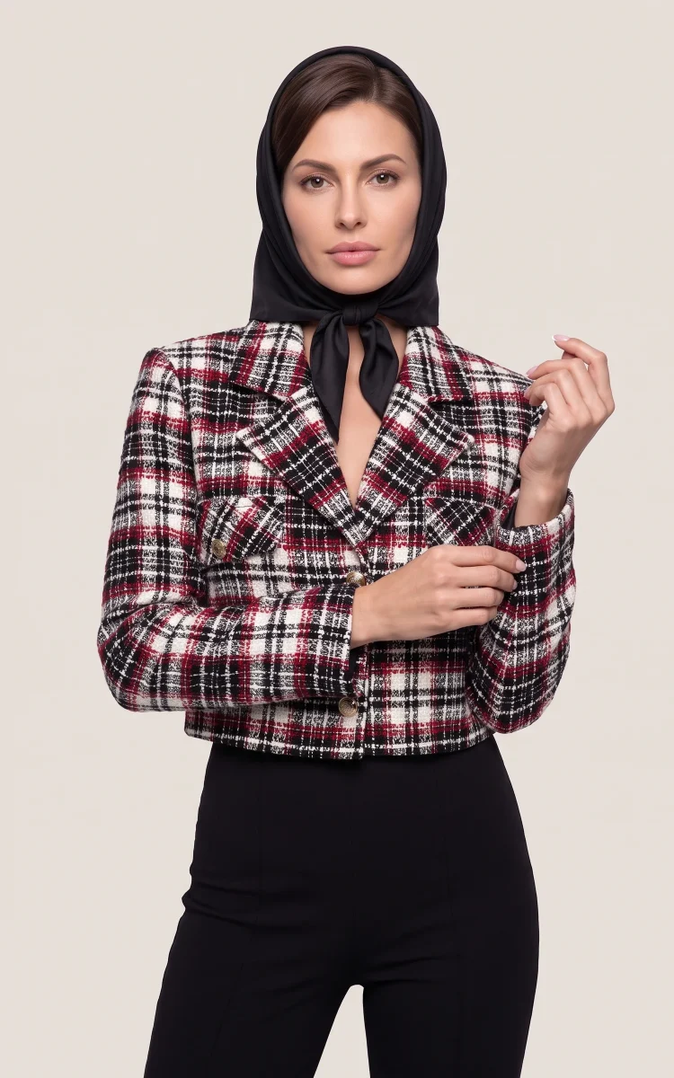 W 404013181560 out pose1