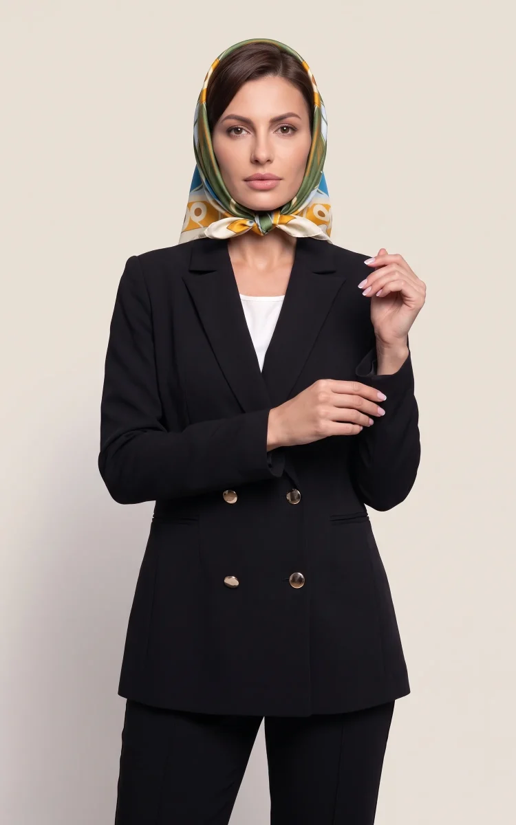 W 405013241932 out pose1