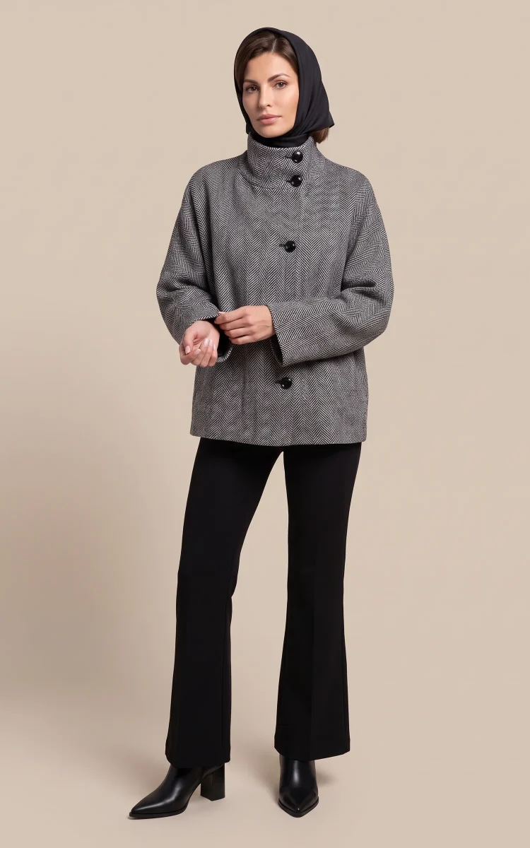 W 405018021900 out pose1